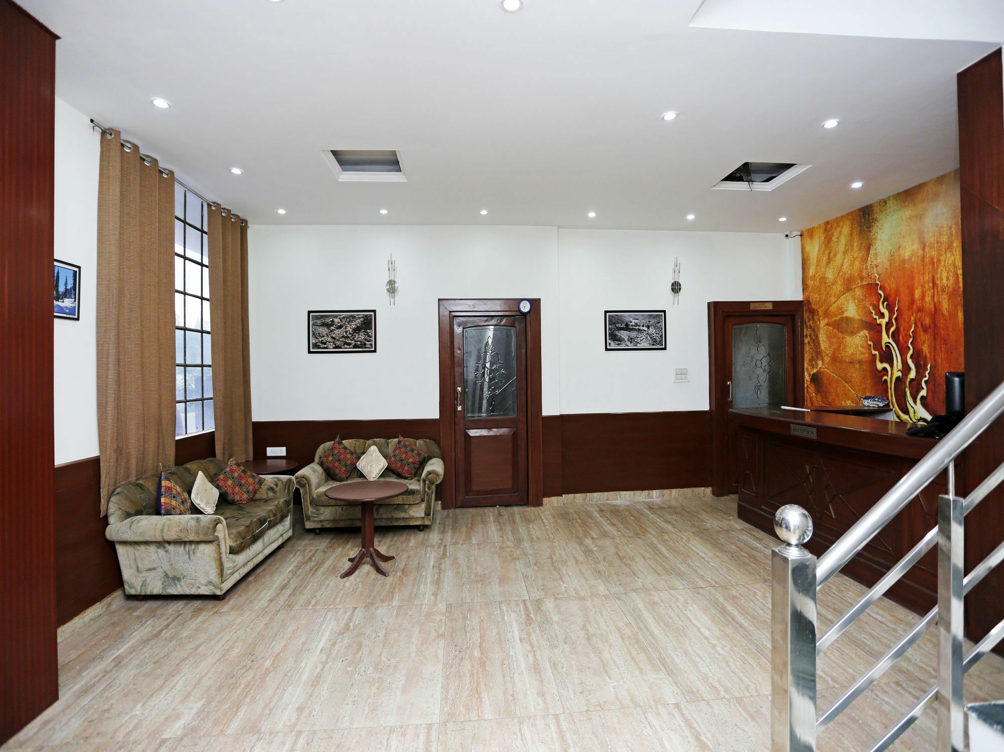 Oyo 8767 Hotel Landmark Manāli Zewnętrze zdjęcie